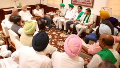 Rahul Gandhi Meets Farmer Leaders Amid Controversy Over Initial Denial of Entry
