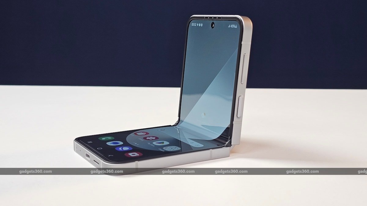 samsung galaxy flip 6 gadgets360 tilt mode 
